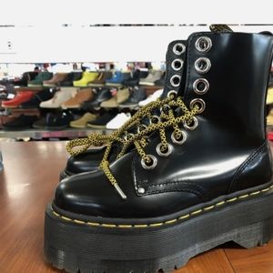 Dr. Marten Jadon Max boots size 5